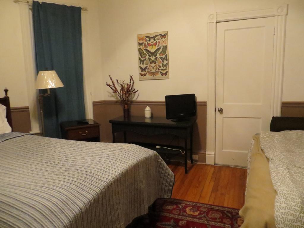 Elliott House Bed & Breakfast Торонто Экстерьер фото