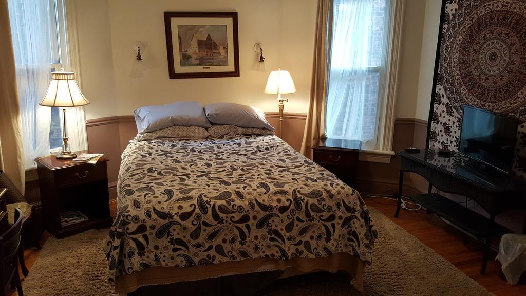 Elliott House Bed & Breakfast Торонто Экстерьер фото