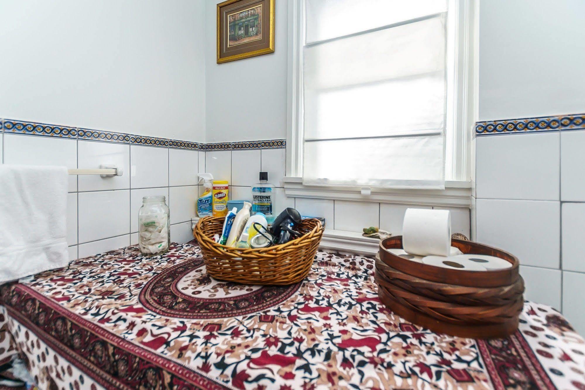 Elliott House Bed & Breakfast Торонто Экстерьер фото