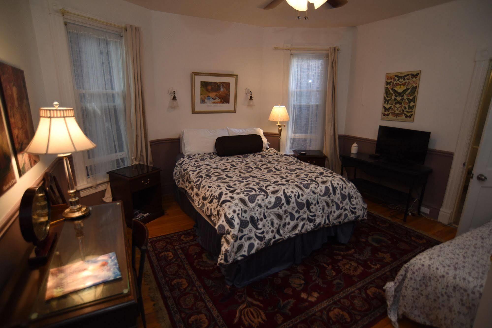 Elliott House Bed & Breakfast Торонто Экстерьер фото