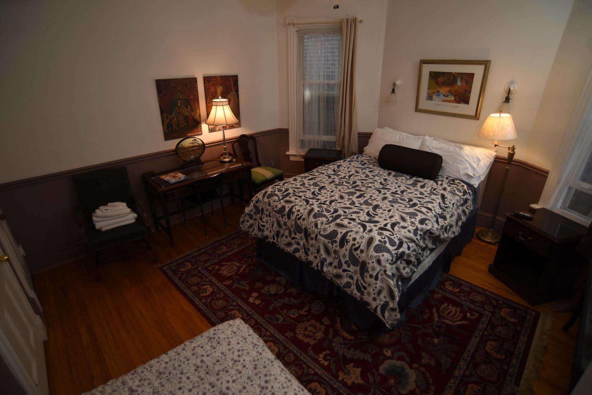 Elliott House Bed & Breakfast Торонто Экстерьер фото