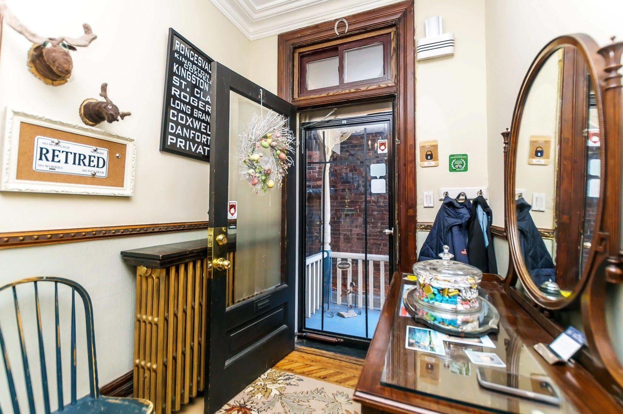 Elliott House Bed & Breakfast Торонто Экстерьер фото