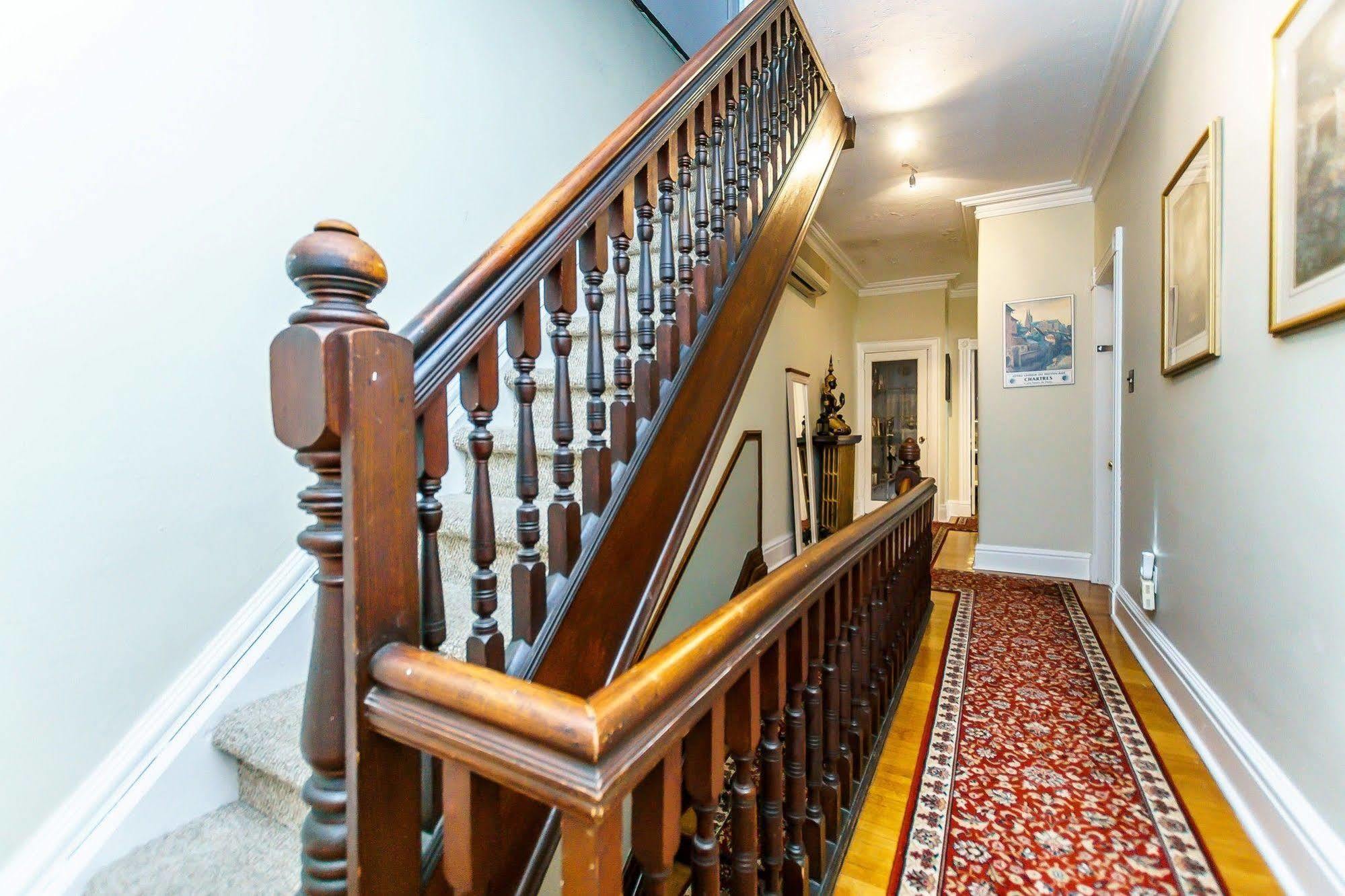 Elliott House Bed & Breakfast Торонто Экстерьер фото